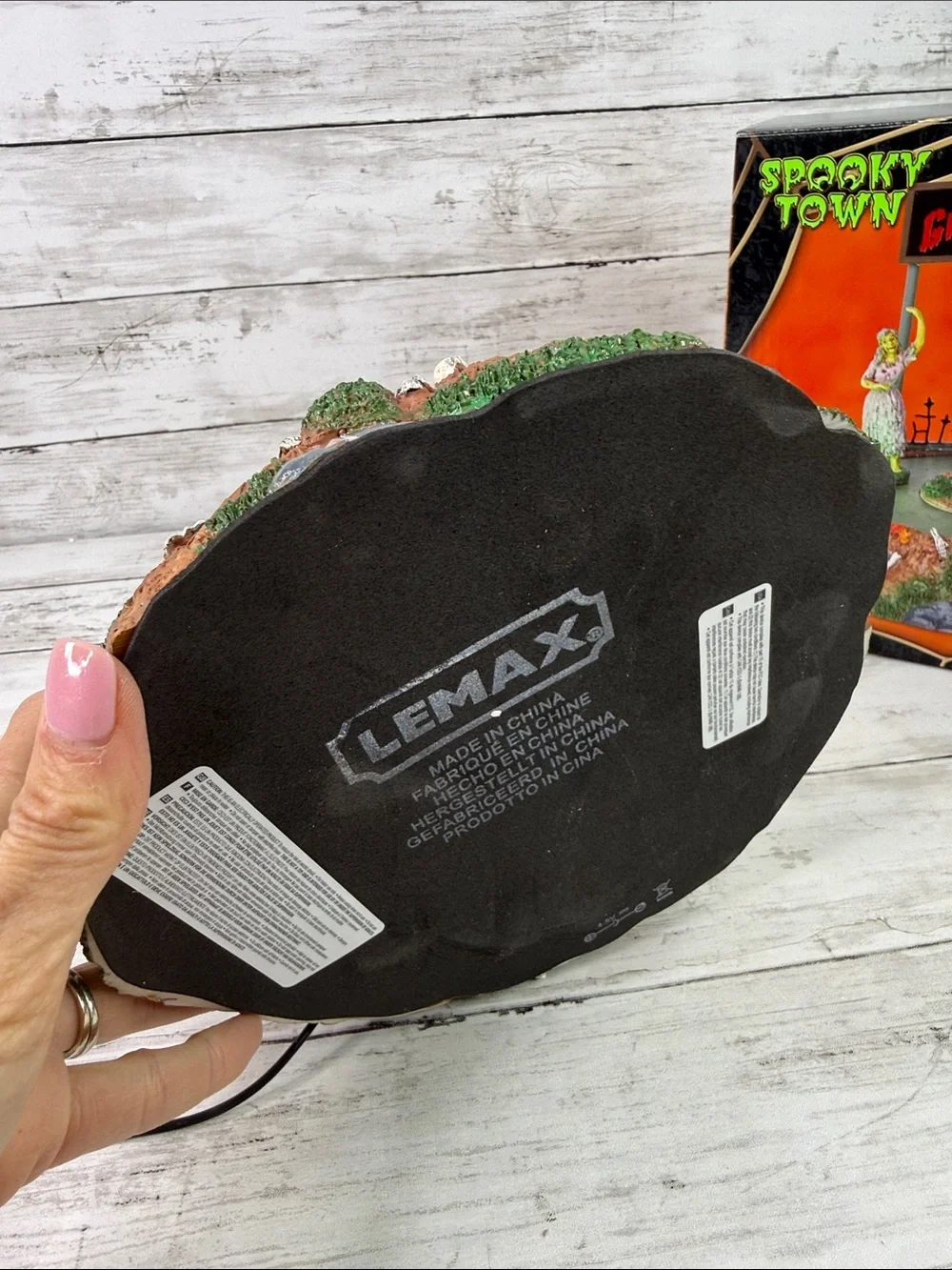 Halloween Lemax Spooky Town, Graveyard Dance   34601 2013 works great w box